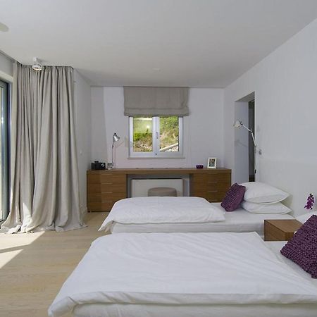 Luxury Seafront Villa My Dream With Private Pool, Jacuzzi And Staff At The Beach On Brac Island - Sumartin Selca  Exterior photo