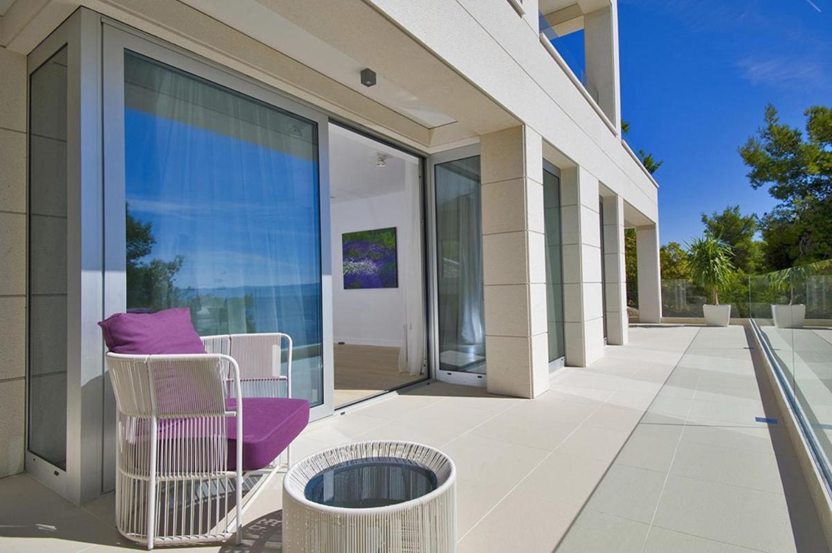Luxury Seafront Villa My Dream With Private Pool, Jacuzzi And Staff At The Beach On Brac Island - Sumartin Selca  Exterior photo