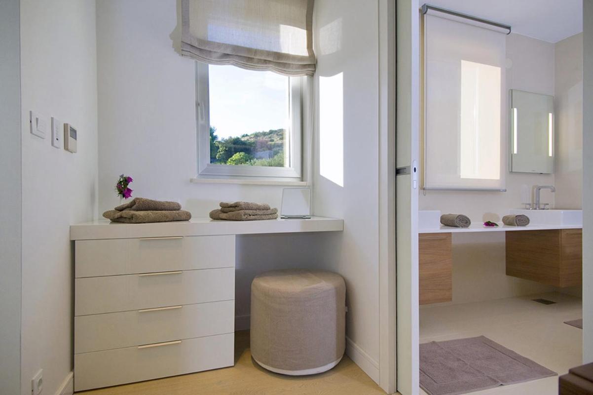 Luxury Seafront Villa My Dream With Private Pool, Jacuzzi And Staff At The Beach On Brac Island - Sumartin Selca  Exterior photo