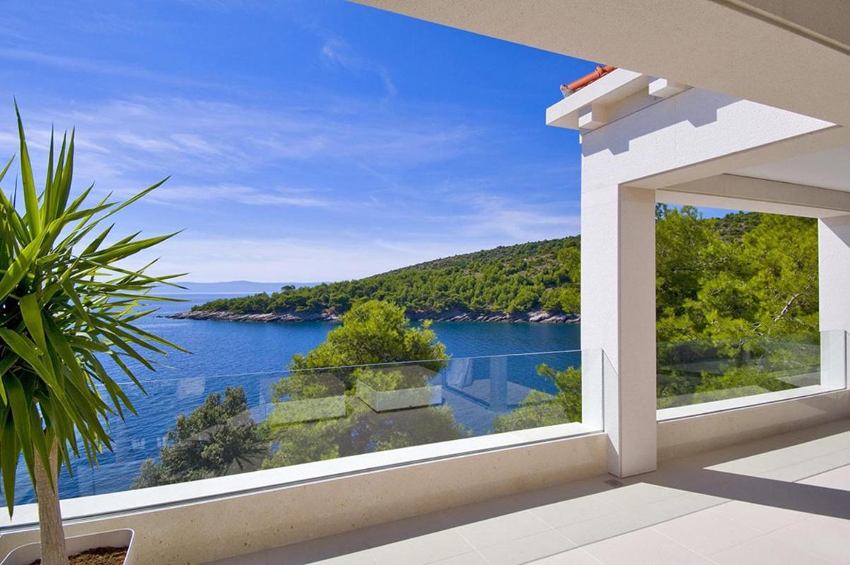 Luxury Seafront Villa My Dream With Private Pool, Jacuzzi And Staff At The Beach On Brac Island - Sumartin Selca  Exterior photo